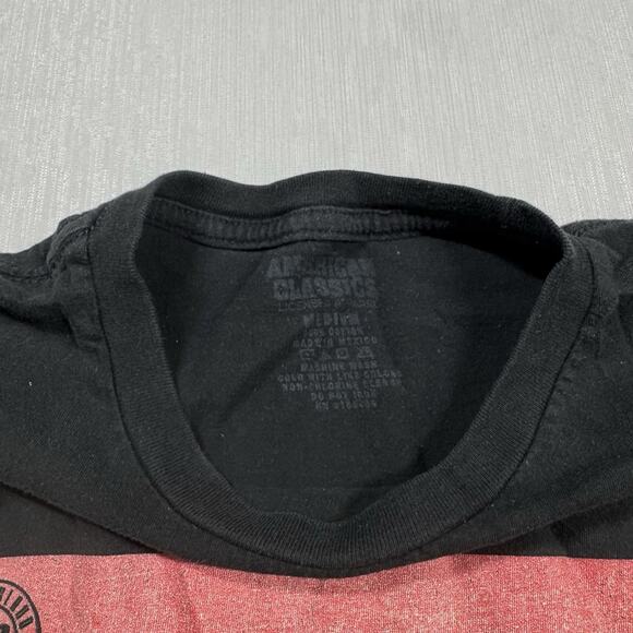 Jaws Shirt Vintage Poster Version Robert Shaw Roy Scheider Quint Sz Medium - Picture 2 of 5